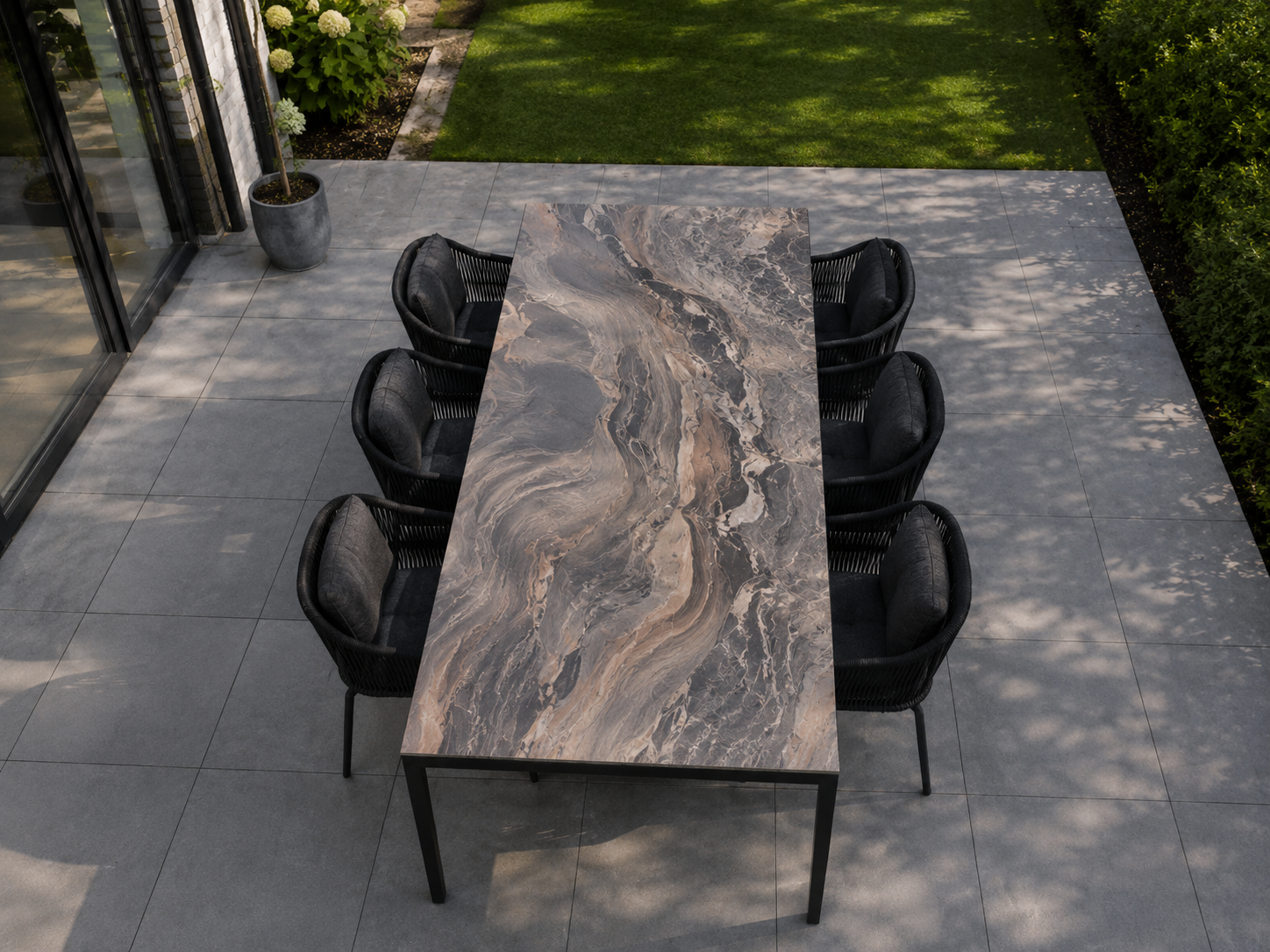 Explosion Blue Kwartsiet Tuintafel op maat (bovenaanzicht)
